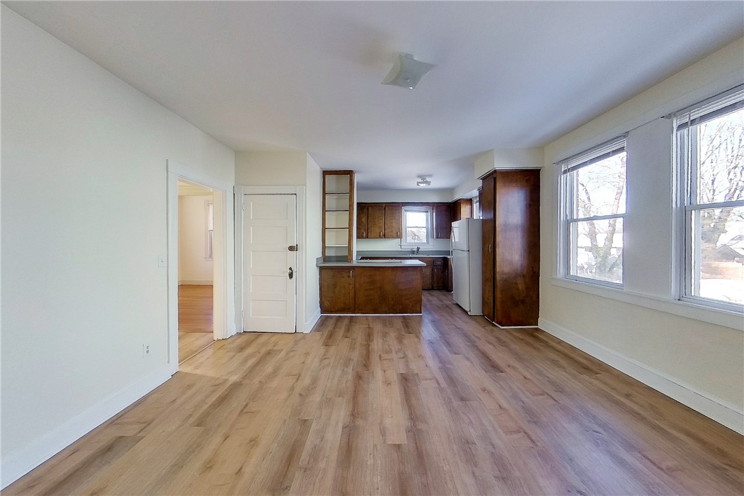 6 Russell Avenue Newport, RI 02840 - Photo 3 of 20