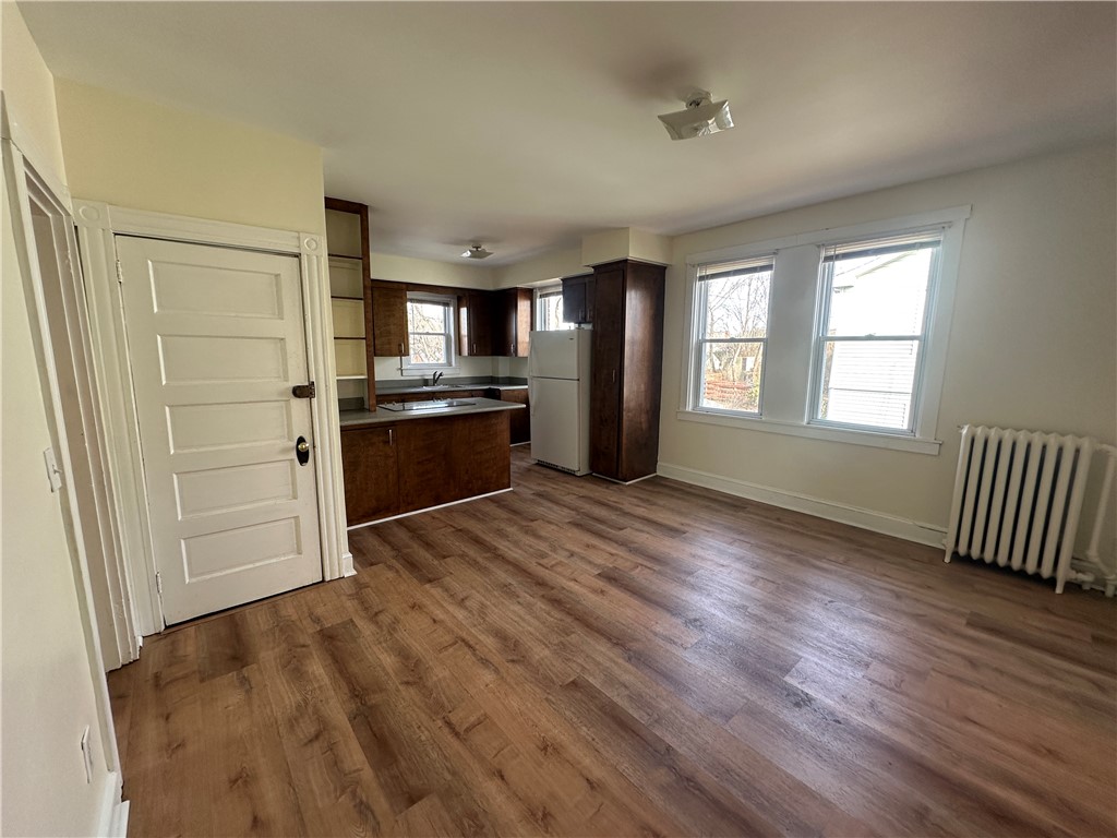 6 Russell Avenue Newport, RI 02840 - Photo 3 of 23