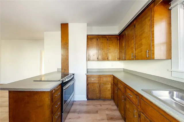 $2,900 | 6 Russell Avenue, Newport, RI 02840