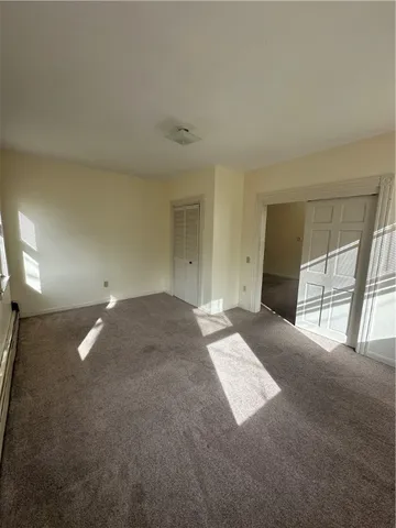 $3,000 | 6 Russell Avenue, Newport, RI 02840