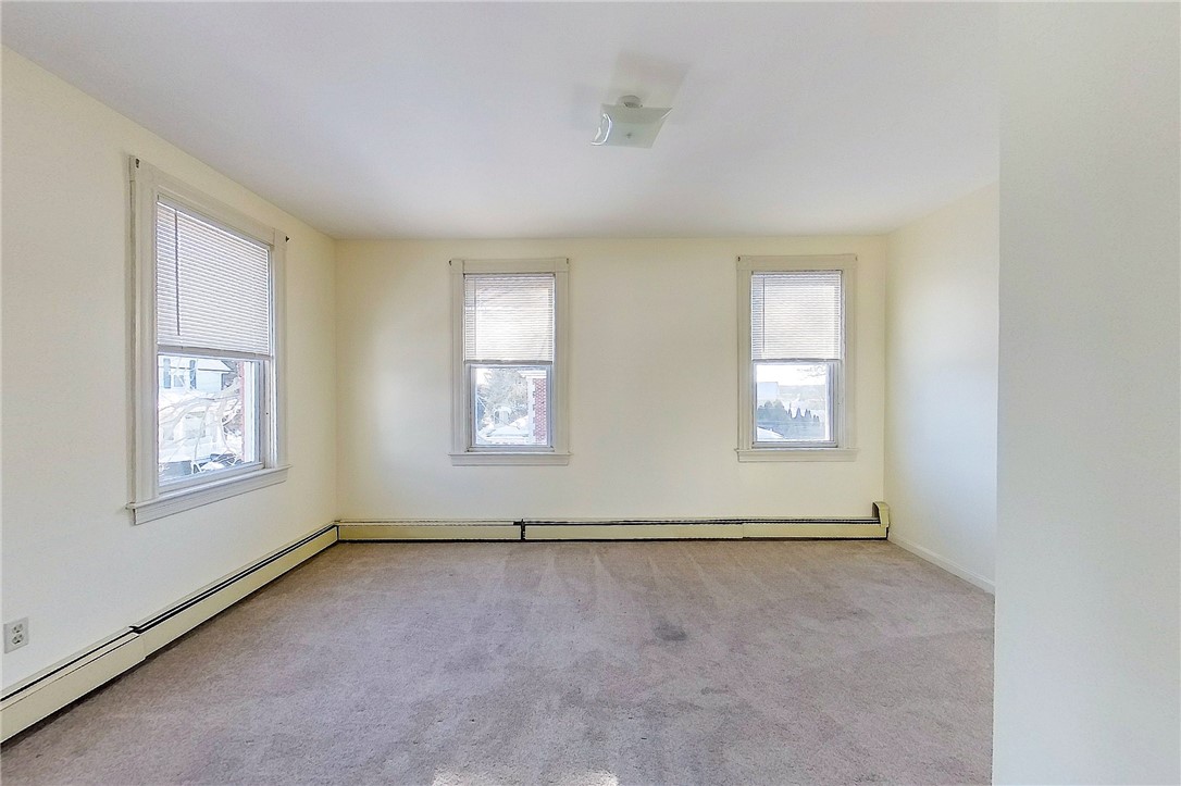 6 Russell Avenue Newport, RI 02840 - Photo 10 of 20