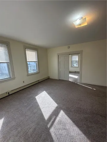 $3,000 | 6 Russell Avenue, Newport, RI 02840