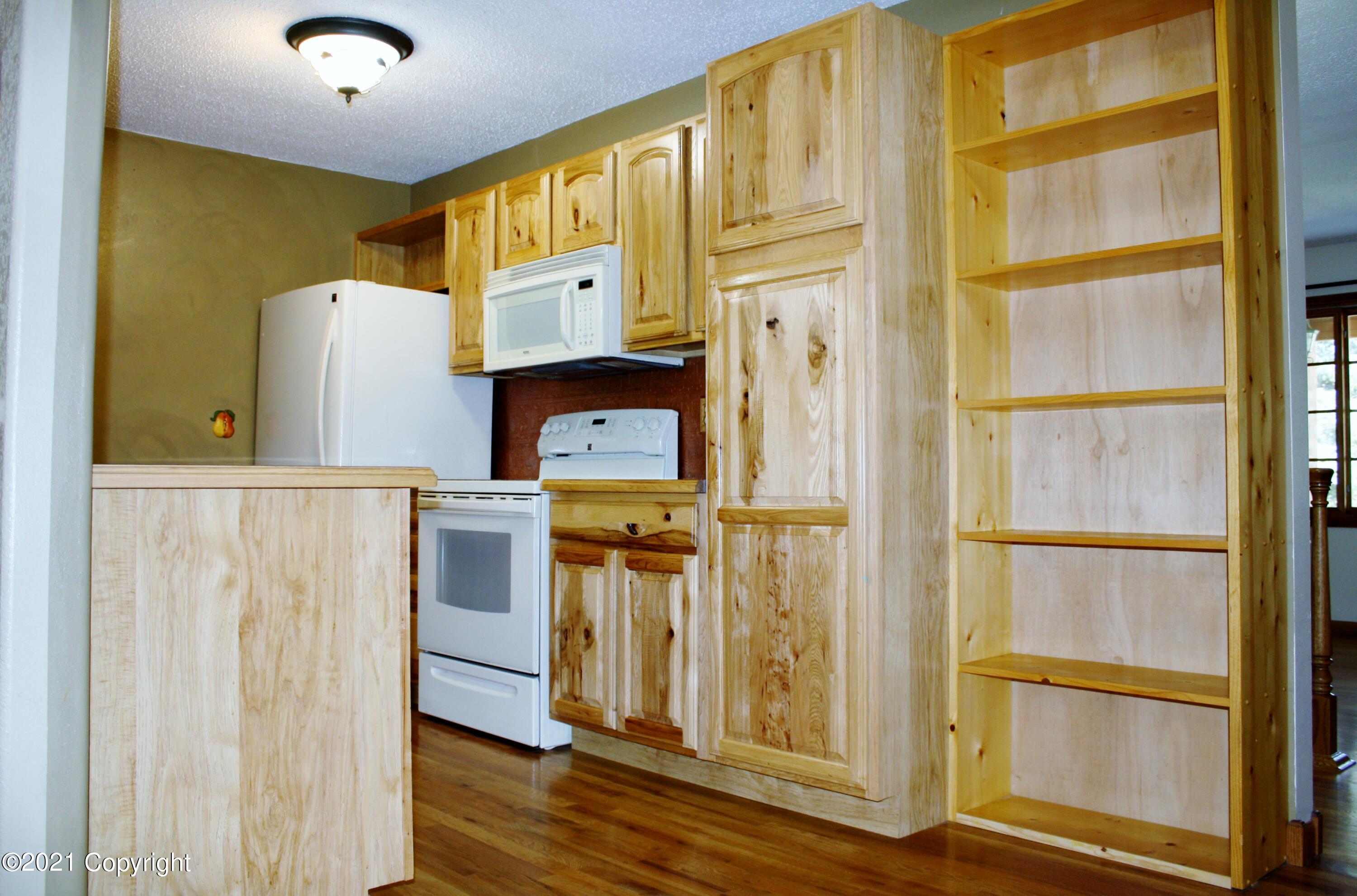 5304 Van Ripper Street Gillette, WY 82718 - Photo 8 of 107 Gallery Image 8