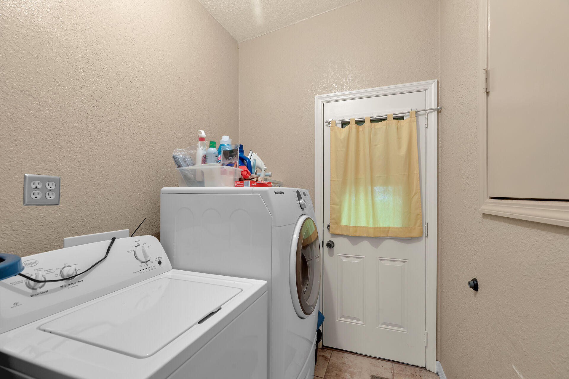 72 1st Court Key Largo, FL 33037 - Photo 15 of 30 a utility room with dryer and washer