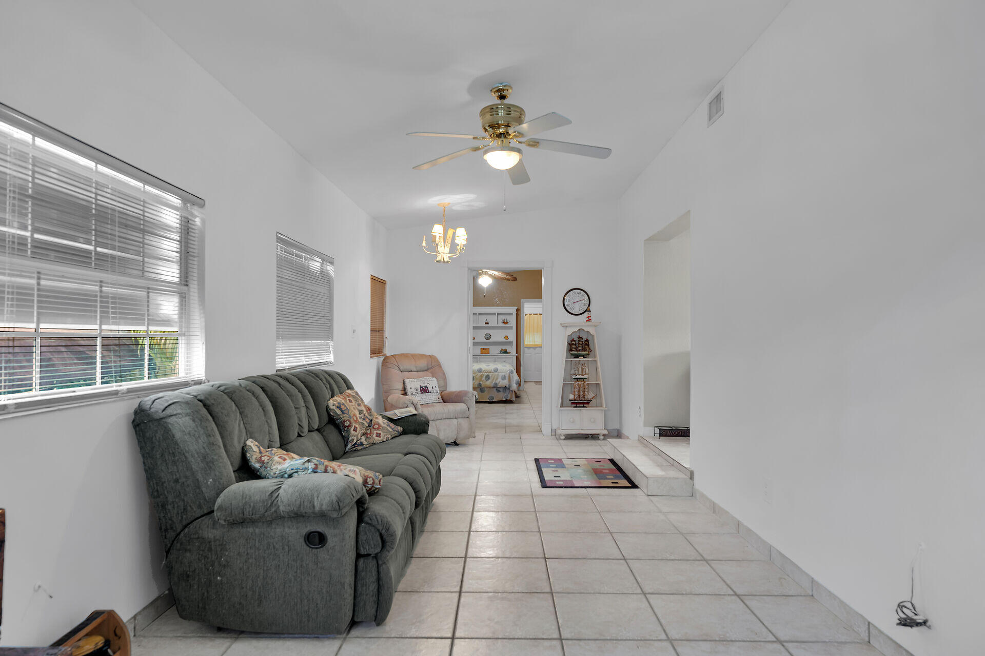 72 1st Court Key Largo, FL 33037 - Photo 5 of 30 a living room with furniture