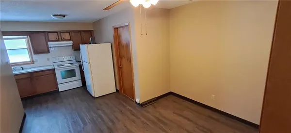 $900 | 801 South 5th Street, Unit 1, Savannah, MO 64485