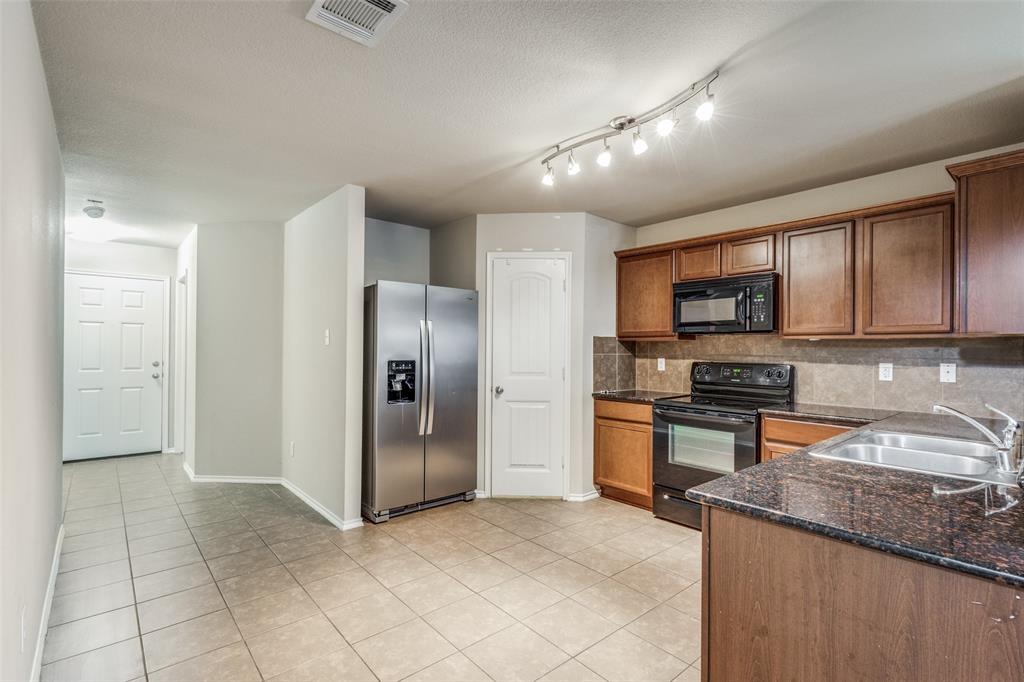 1101 Rainer Drive Princeton, TX 75407 - Photo 7 of 25 Gallery Image 7