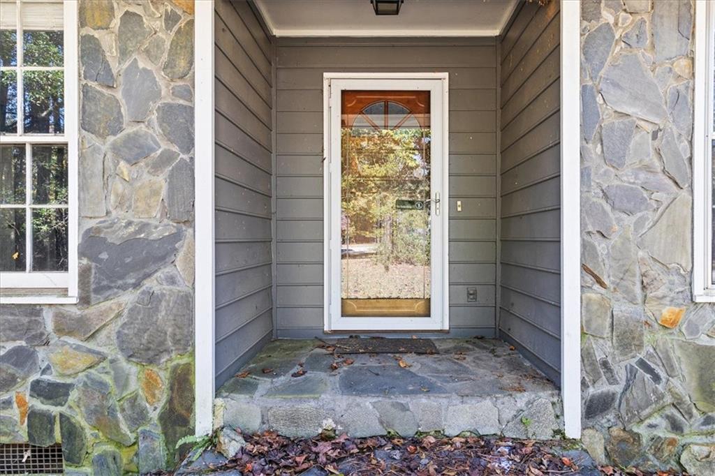 20 Lisa Court Stockbridge, GA 30281 - Photo 4 of 62