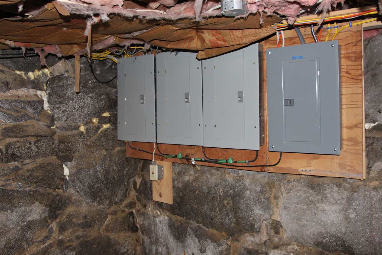 89 4th Street Manchester, NH 03102 - Photo 33 of 37