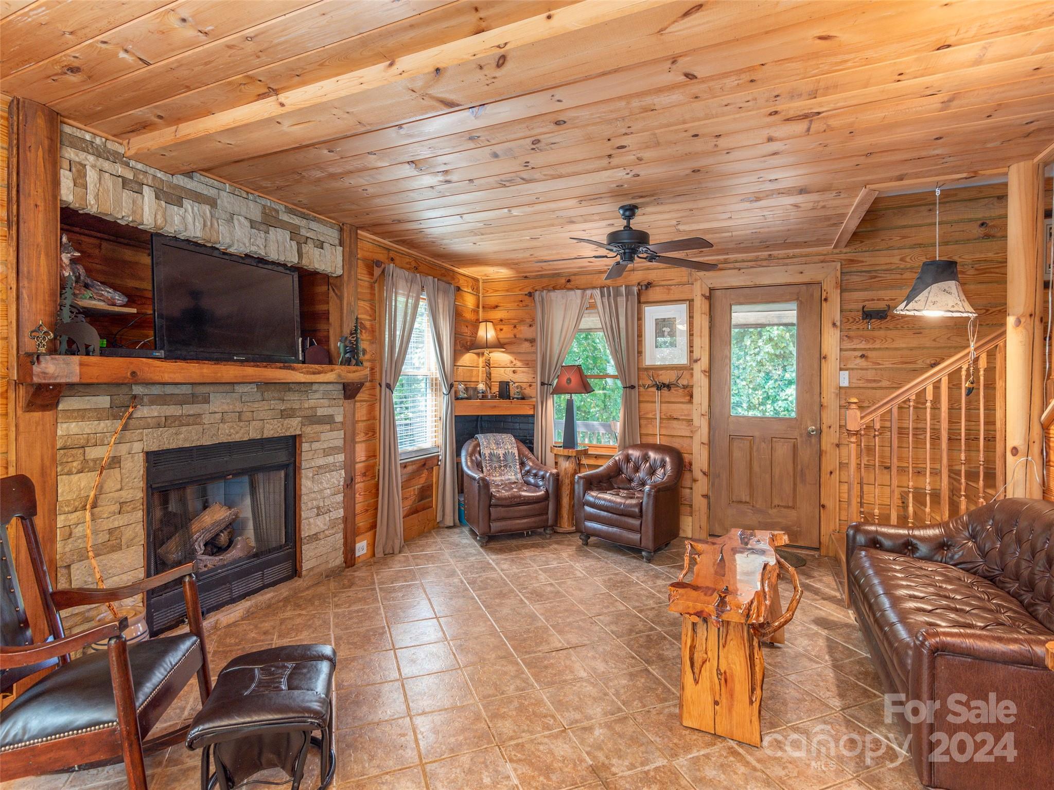 218 Crosspatch Lane Bryson City, NC 28713 - Photo 4 of 40