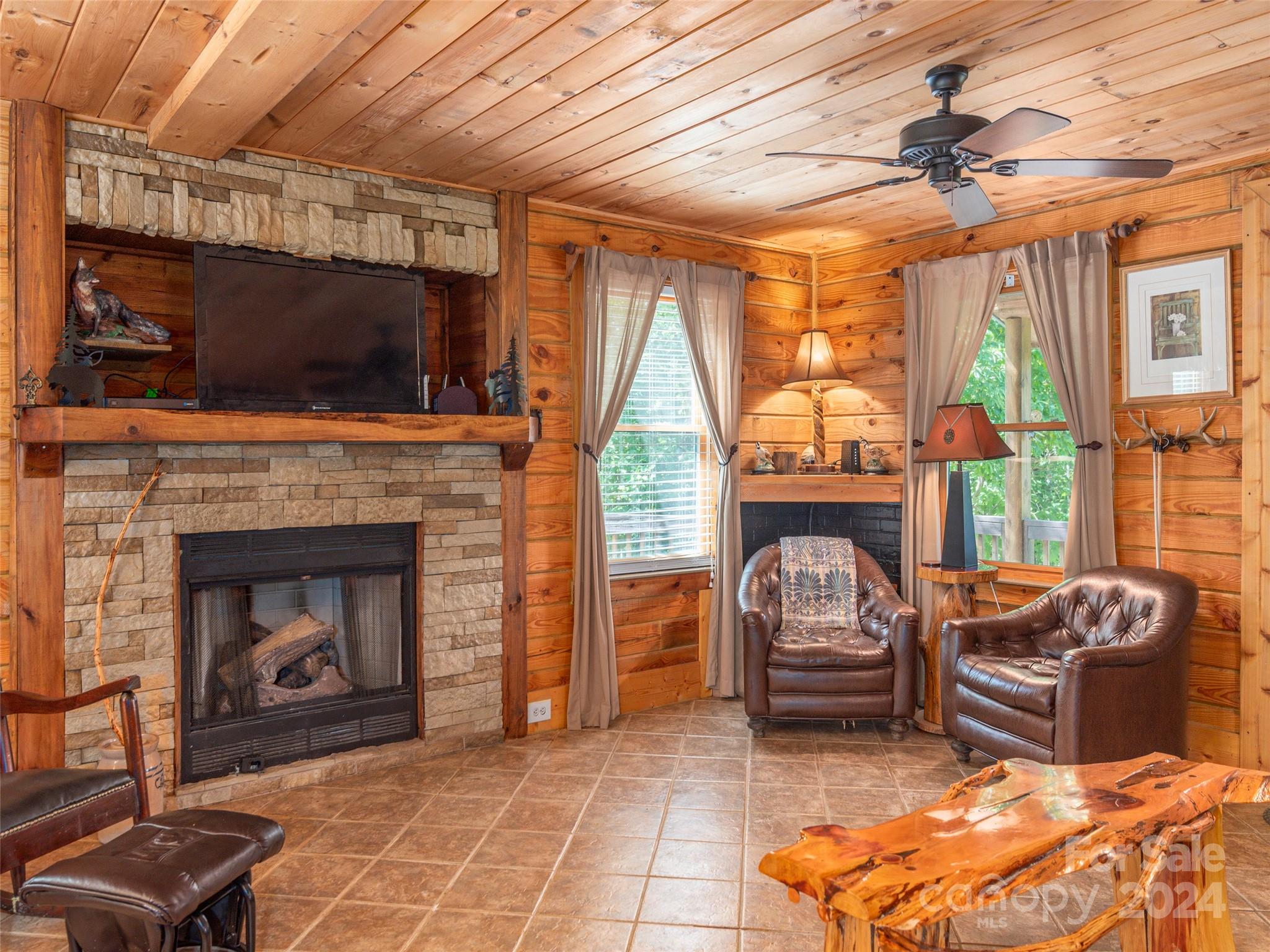 218 Crosspatch Lane Bryson City, NC 28713 - Photo 5 of 40