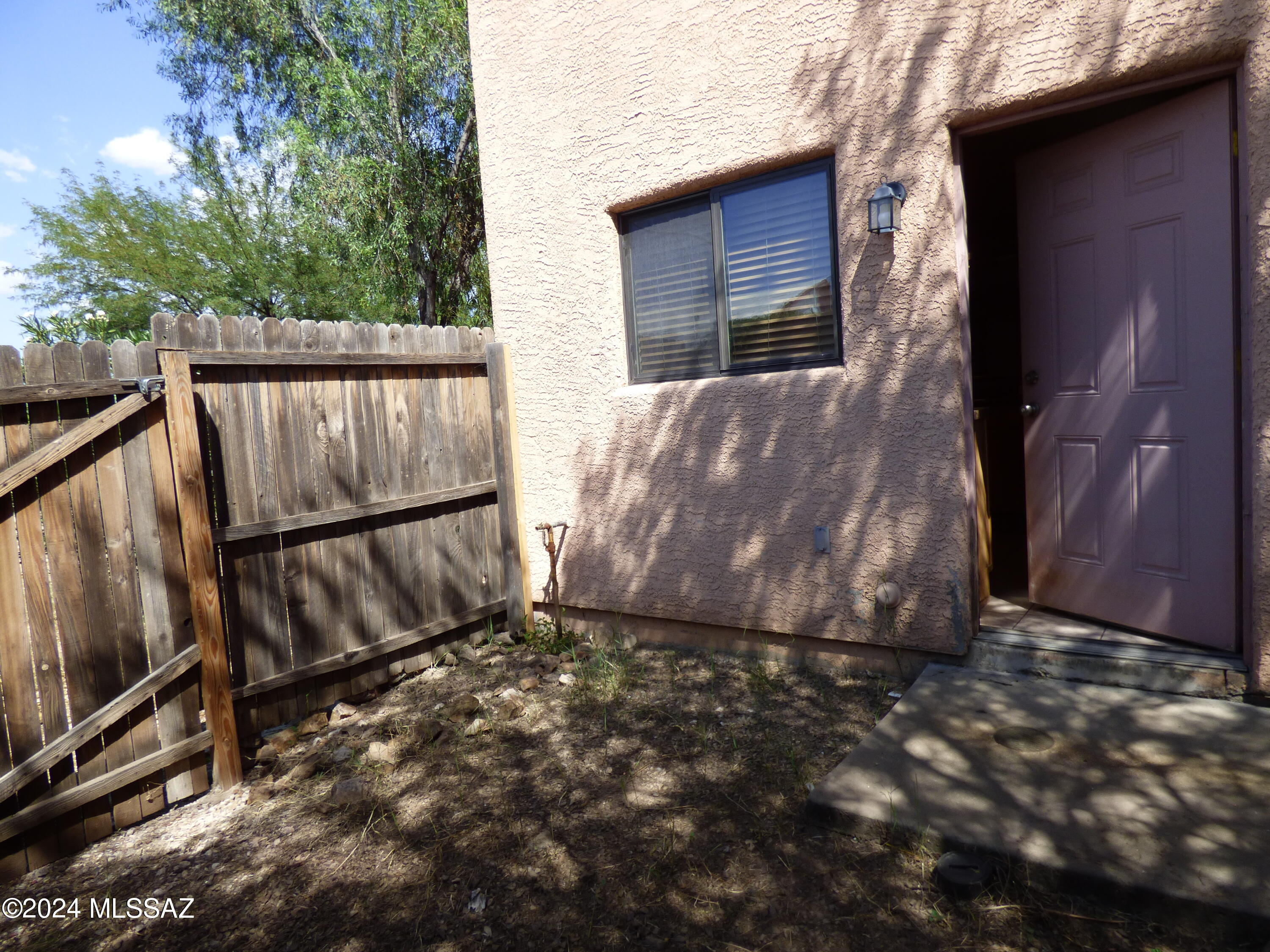 1077 North Riverside Drive, Unit 3 Tucson, AZ 85745 - Photo 22 of 22 P1070851