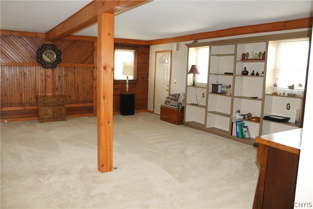 1845 Whiting Road Van Buren, NY 13112 - Photo 25 of 50 Livingroom