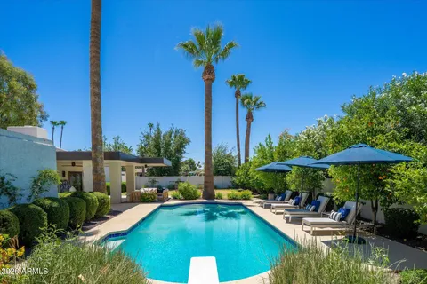 $1,075,000 | 241 East Forest Hills Drive, Phoenix, AZ 85022