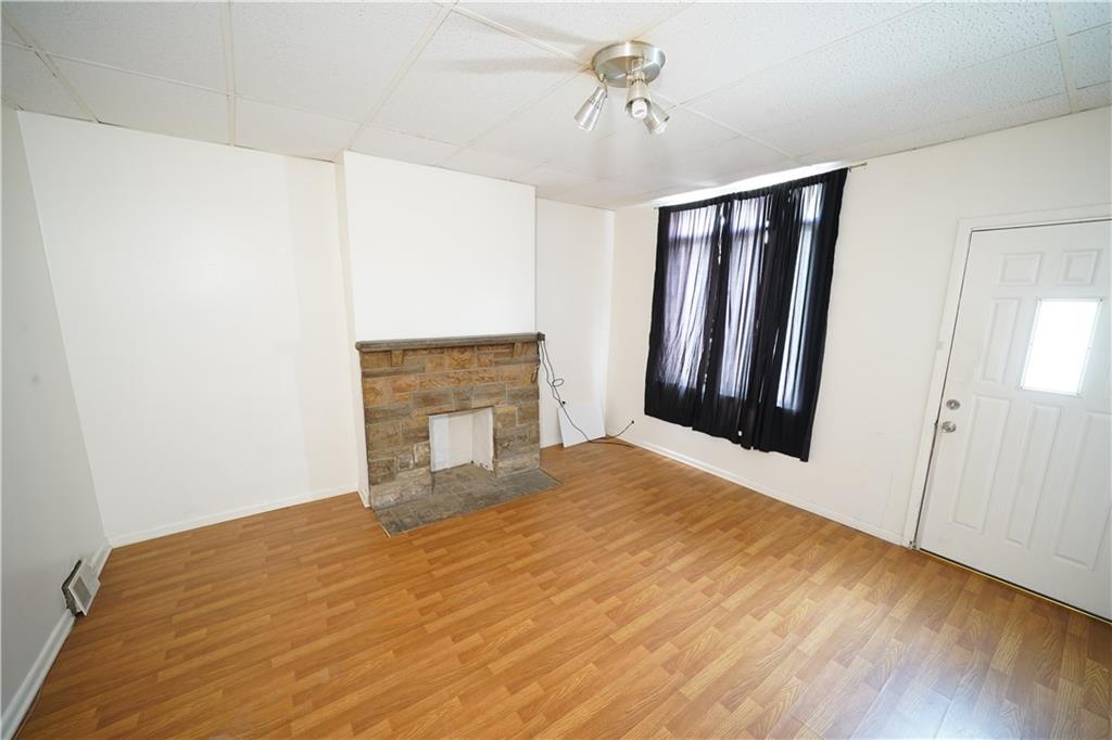 514 Bauerlein Street Pittsburgh, PA 15209 - Photo 2 of 13 Gallery Image 2
