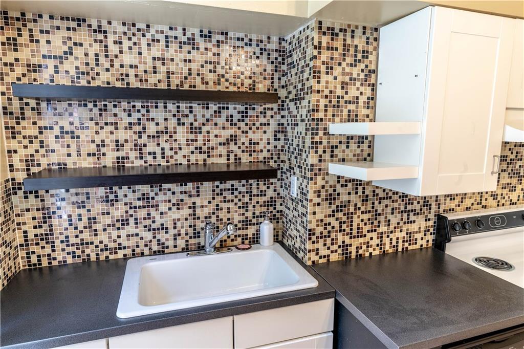 514 Bauerlein Street Pittsburgh, PA 15209 - Photo 4 of 13 Gallery Image 4