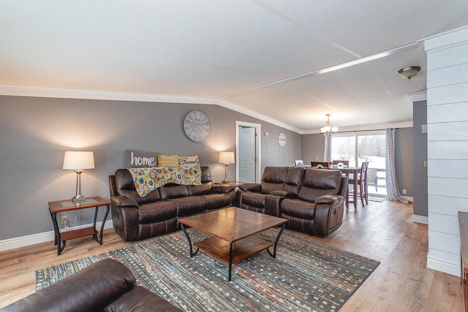 4105 South Williams Road Stockbridge, MI 49285 - Photo 4 of 31 5R9A0393-HDR