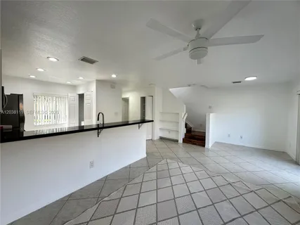 $2,850 | 324 Northeast 3rd Street, Unit D, Hallandale Beach, FL 33009