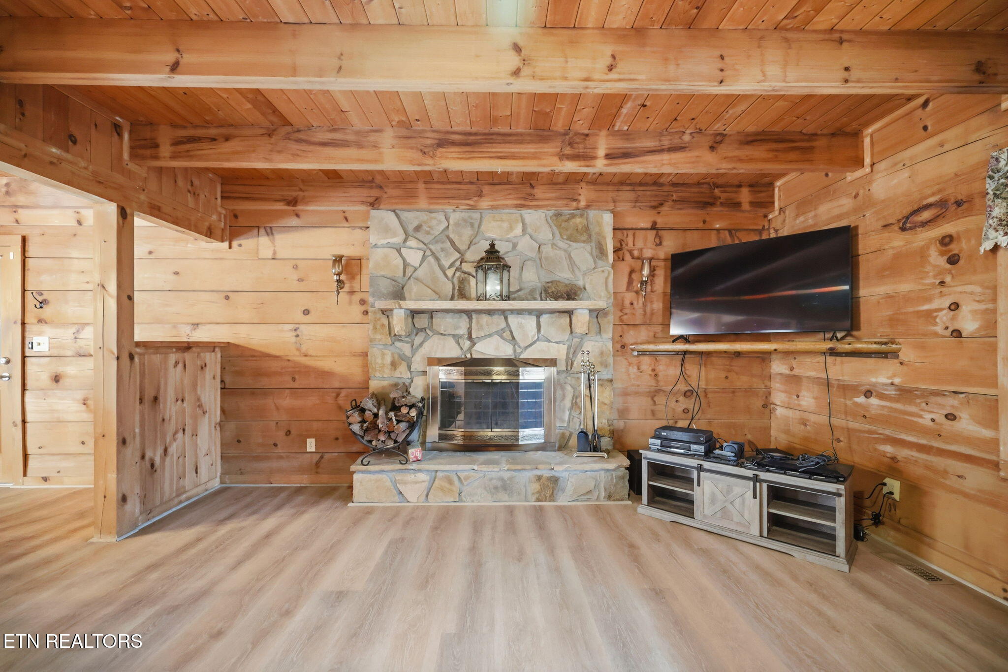 2175 Newt Huff Way Sevierville, TN 37862 - Photo 8 of 35 17-web-or-mls-IMG_1904