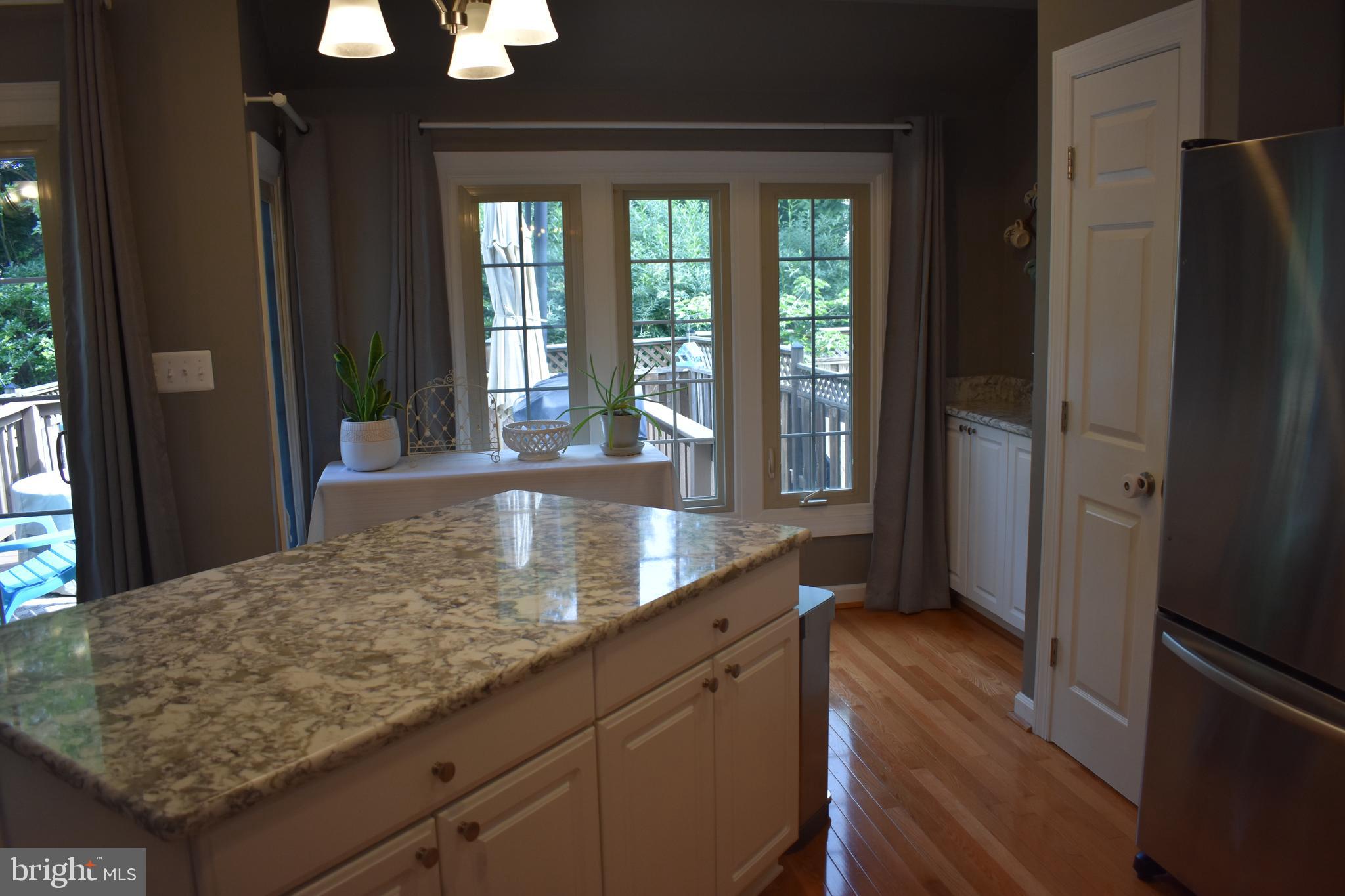 3616 Ransom Place Alexandria, VA 22306 - Photo 3 of 22 Bump out for extra space and sunshine!