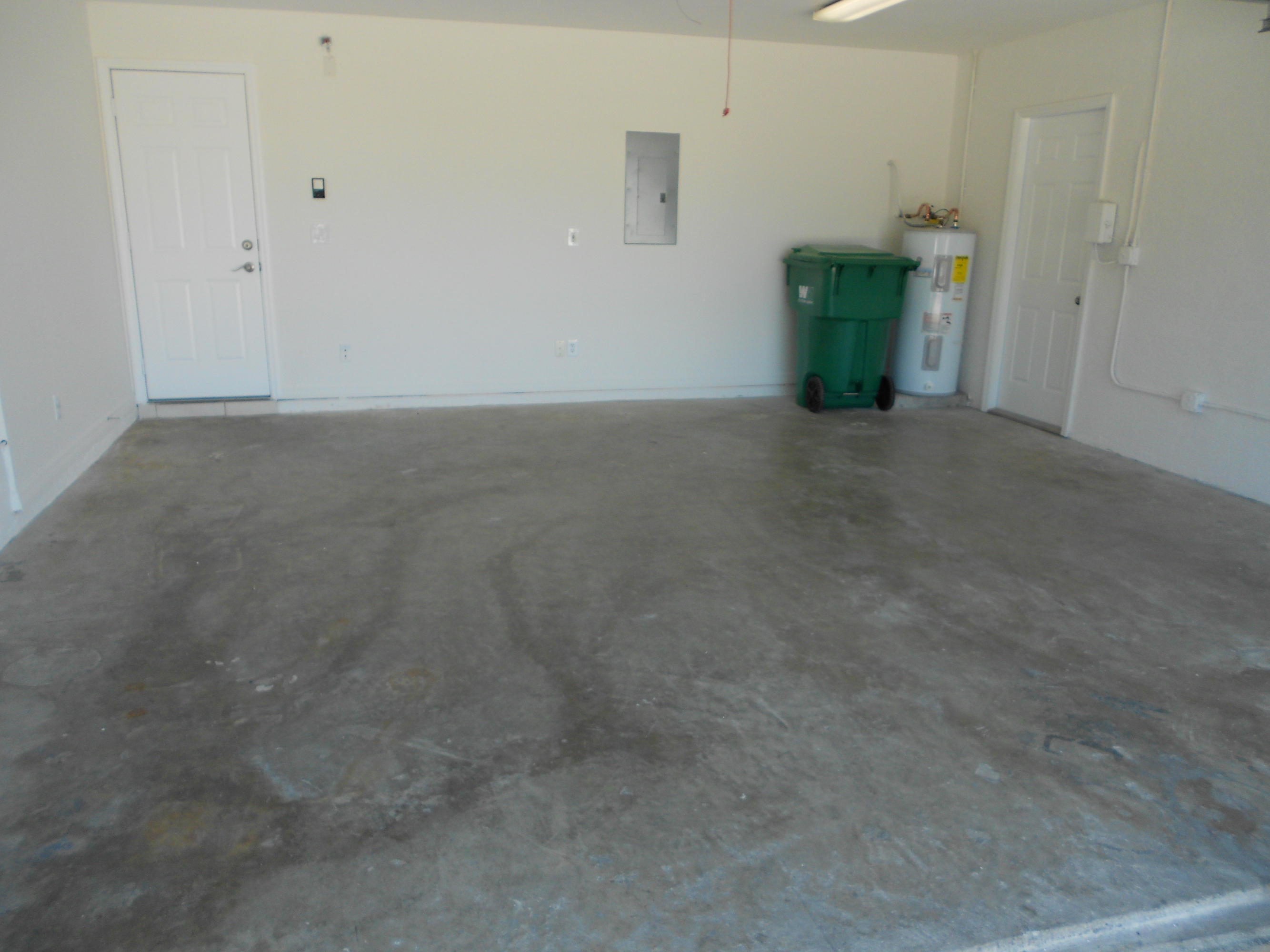 951 West 4th Street Riviera Beach, FL 33404 - Photo 12 of 12 Large 2-Car Garage