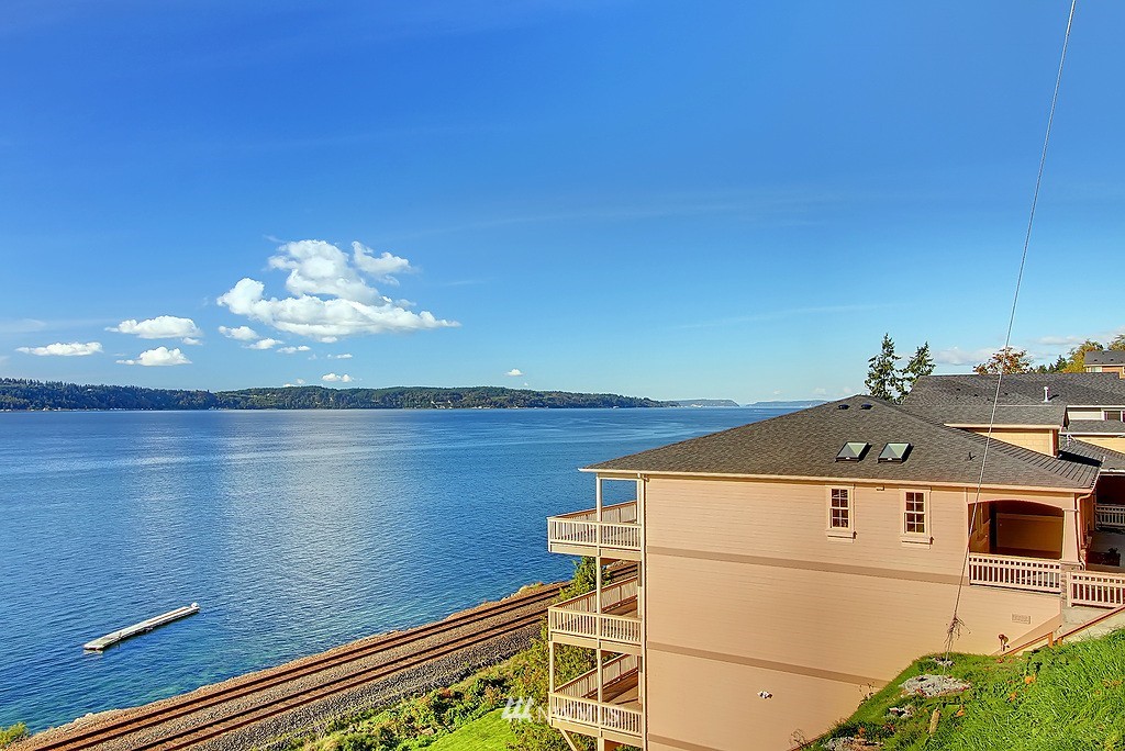 12602 Possession Lane Edmonds, WA 98026 - Photo 4 of 20 Gallery Image 4