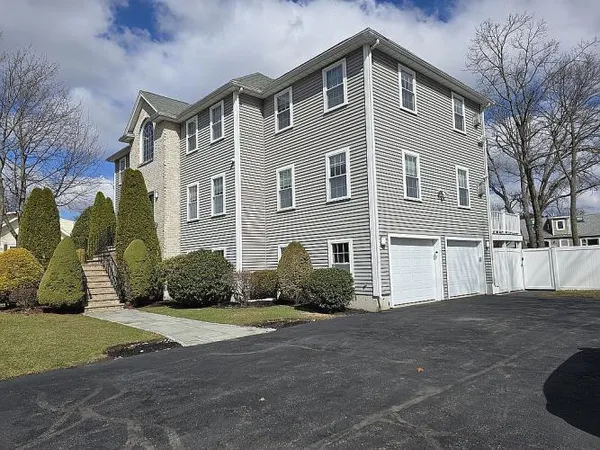 $1,150,000 | 2 Yvonne Drive, Saugus, MA 01906