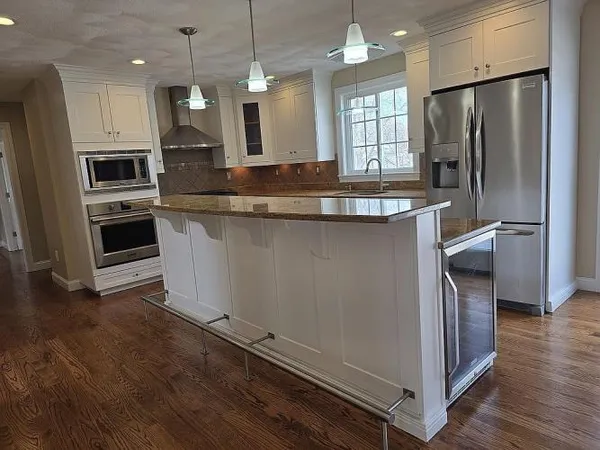 $1,150,000 | 2 Yvonne Drive, Saugus, MA 01906