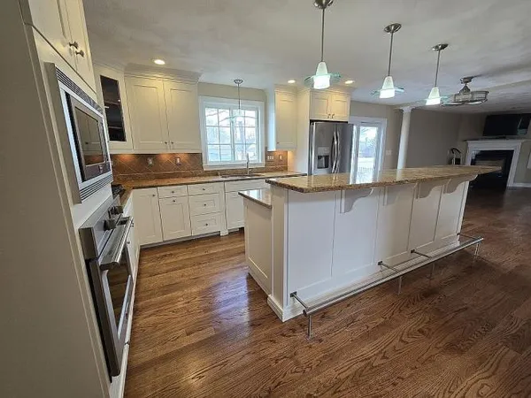 $1,150,000 | 2 Yvonne Drive, Saugus, MA 01906