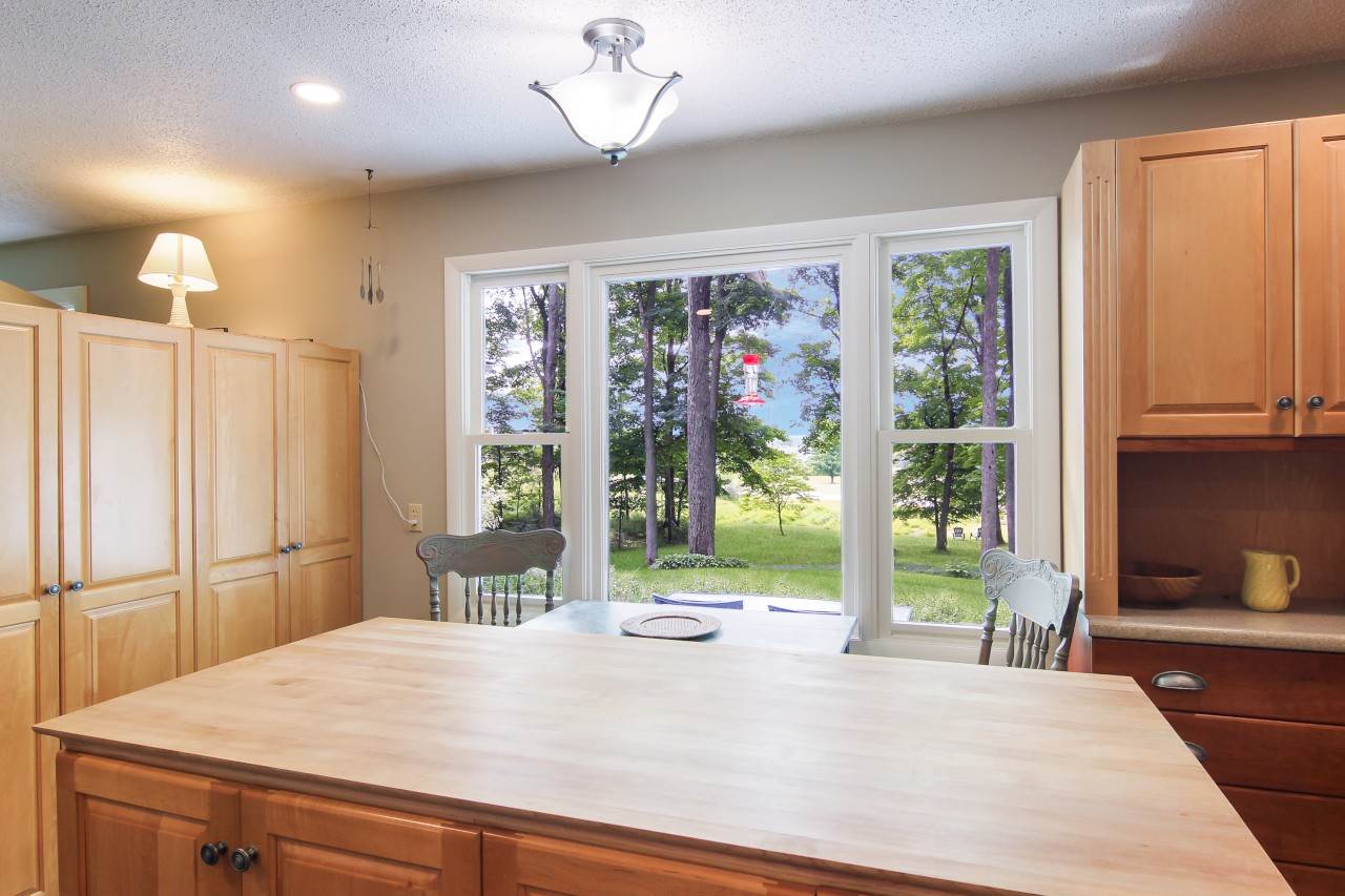 7313 East Birch Point Road Traverse City, MI 49684 - Photo 6 of 37 1865354-5.JPG