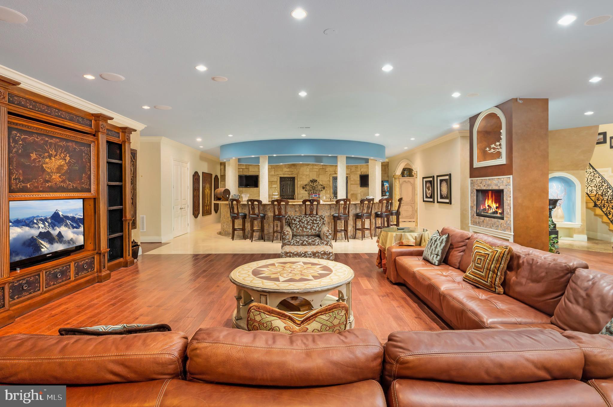 9300 River Road Potomac, MD 20854 - Photo 32 of 50 Open Concept Living