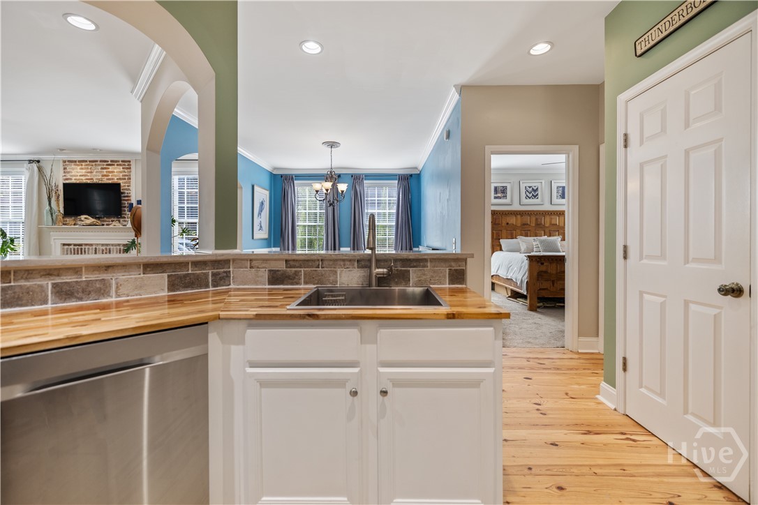 217 Bonaventure Road Savannah, GA 31404 - Photo 23 of 69