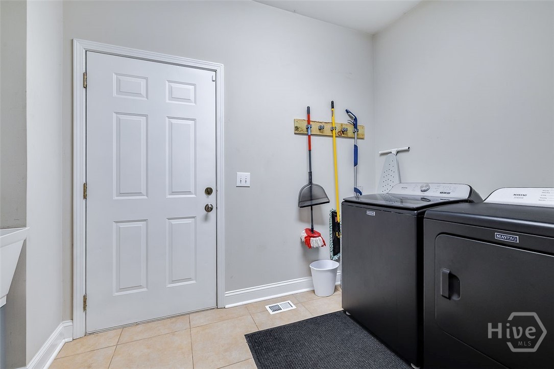 217 Bonaventure Road Savannah, GA 31404 - Photo 28 of 69 Laundry