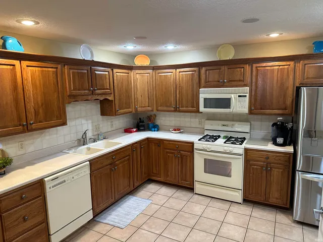 $244,900 | 3400 West Riggin Road, Unit 48, Muncie, IN 47304