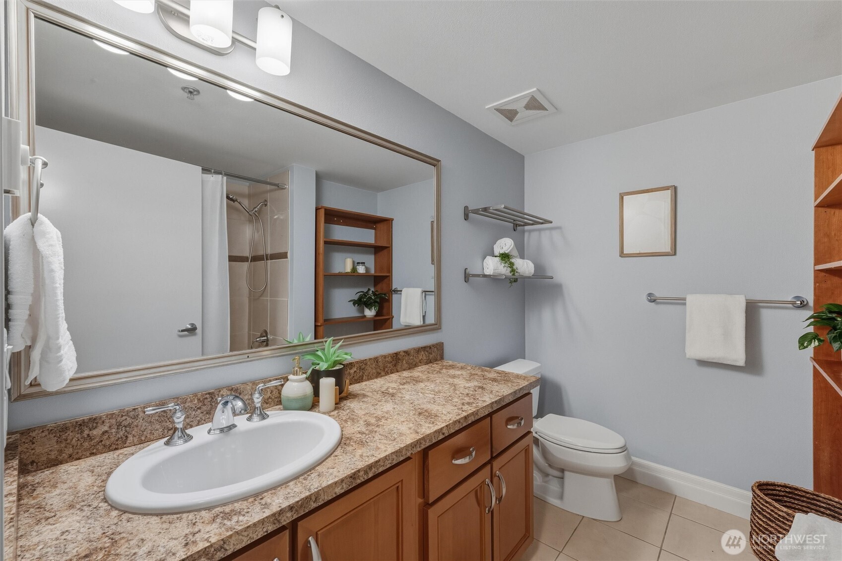 960 Harris Avenue, Unit 307 Bellingham, WA 98225 - Photo 15 of 37