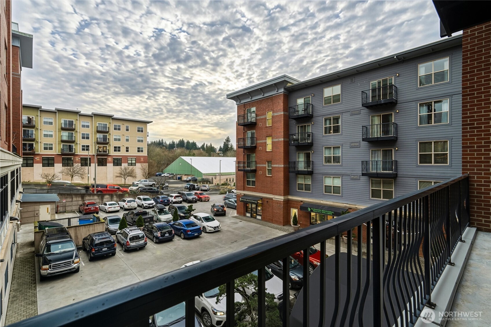 960 Harris Avenue, Unit 307 Bellingham, WA 98225 - Photo 2 of 37