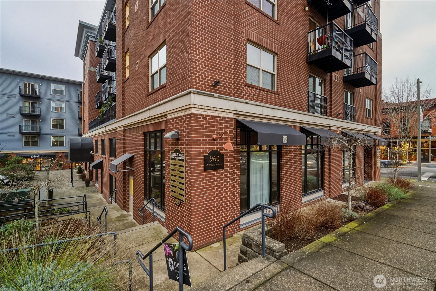 960 Harris Avenue, Unit 307 Bellingham, WA 98225 - Photo 26 of 37