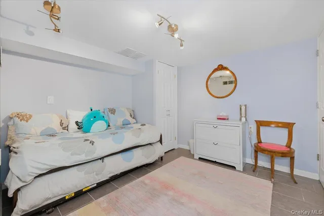 $20,000 | 1495 Bay Boulevard, Atlantic Beach, NY 11509