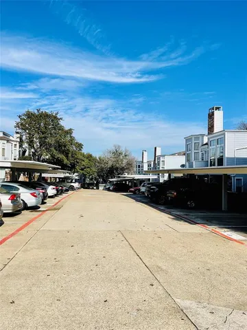 $127,000 | 3410 Country Club Drive West, Unit 192, Irving, TX 75038