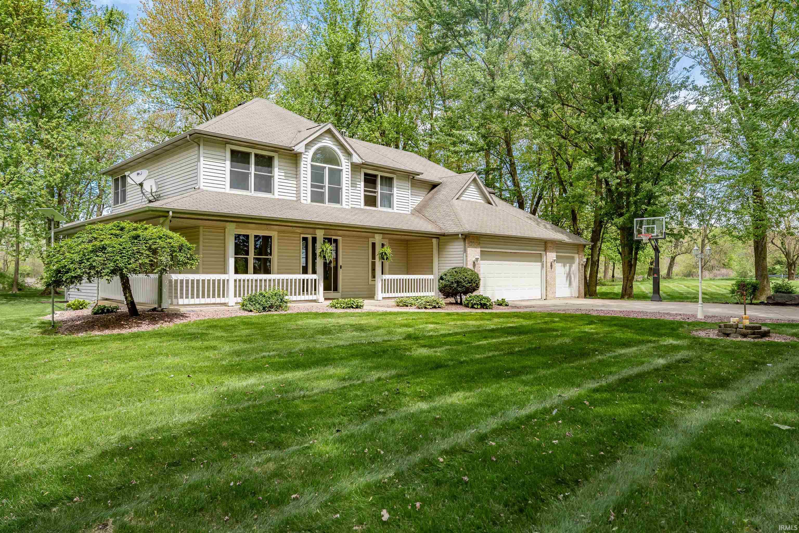 13731 Dunton Road Fort Wayne, IN 46845 - Photo 1 of 24 Gallery Image 1