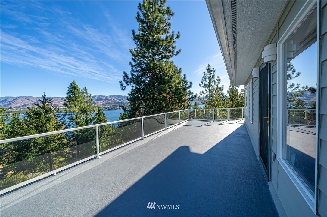 7500 Upper Ridge Road Chelan, WA 98816 - Photo 5 of 28 Gallery Image 5