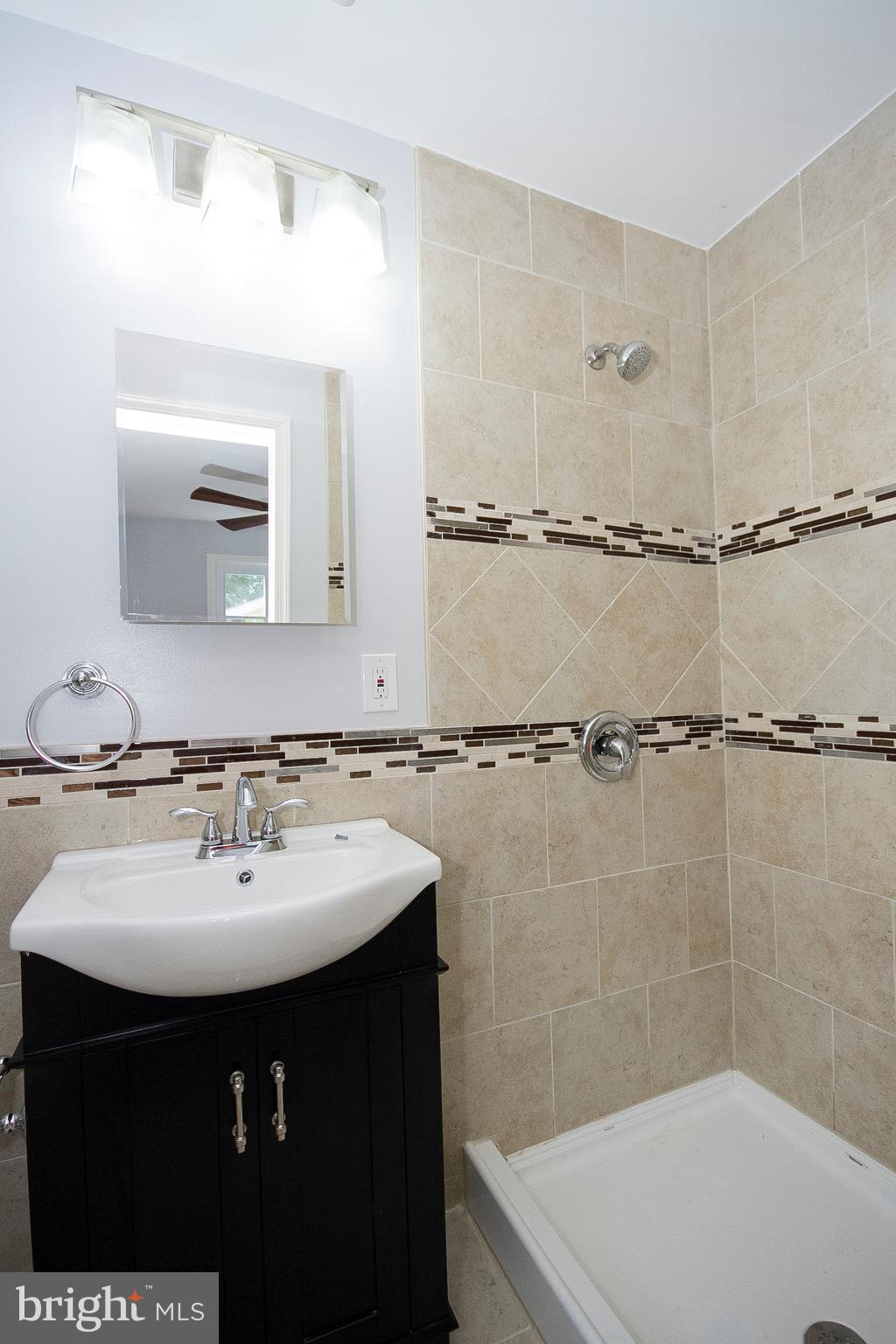 5505 Northgreen Road Baltimore, MD 21244 - Photo 21 of 30 Master Bath