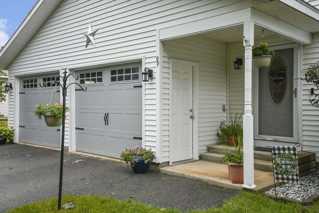 99 Colony Road Fitchburg, MA 01420 - Photo 3 of 42 Gallery Image 3