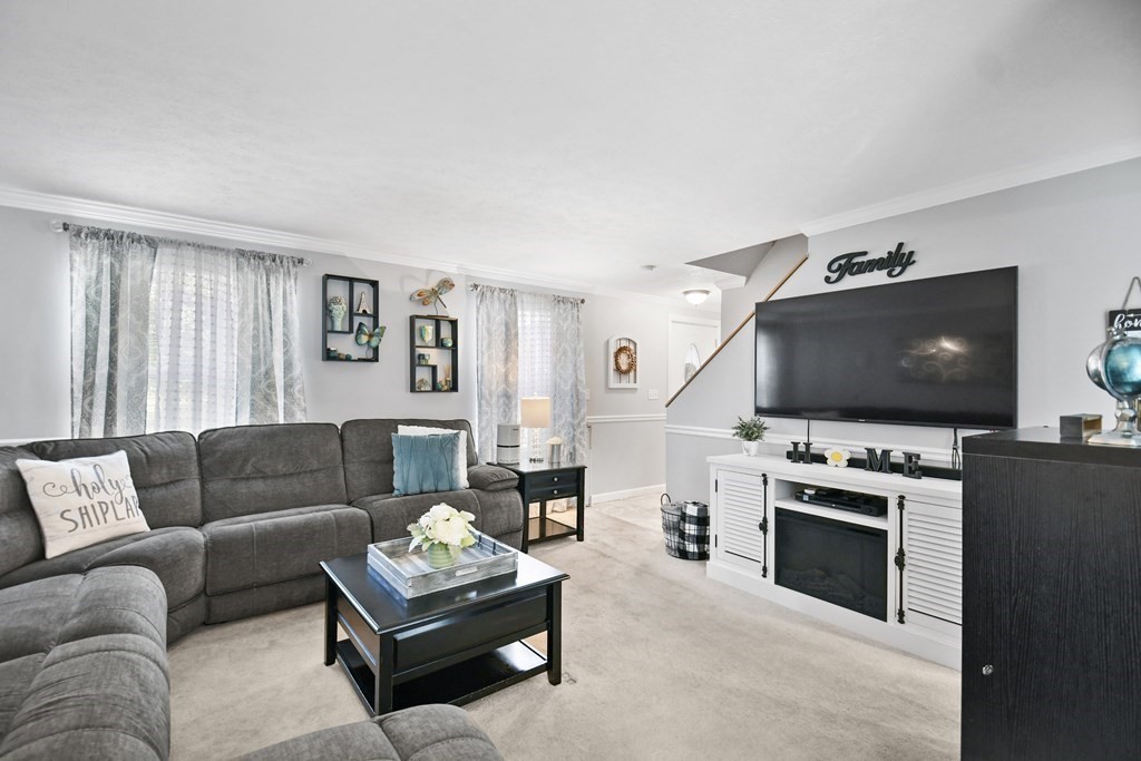 99 Colony Road Fitchburg, MA 01420 - Photo 4 of 42 Gallery Image 4