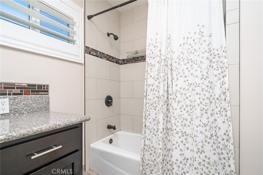 17481 Filbert Street Fontana, CA 92335 - Photo 24 of 37