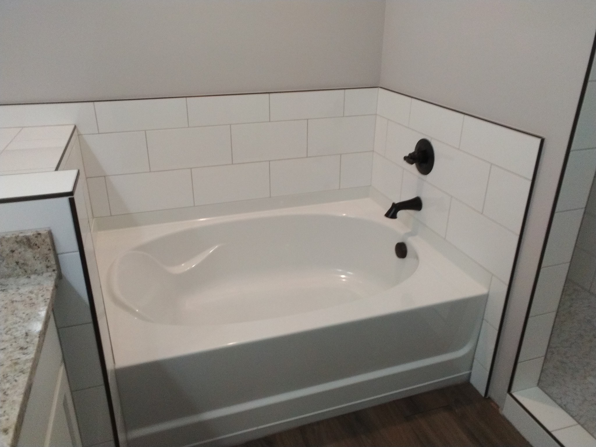 2006 McMahan Hollow Road Pleasant View, TN 37146 - Photo 14 of 20 a bathroom with a bathtub