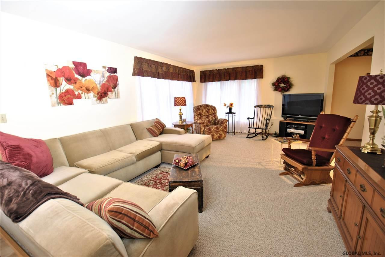 29 Rondack Road Colonie, NY 12205 - Photo 11 of 25 Photo 11