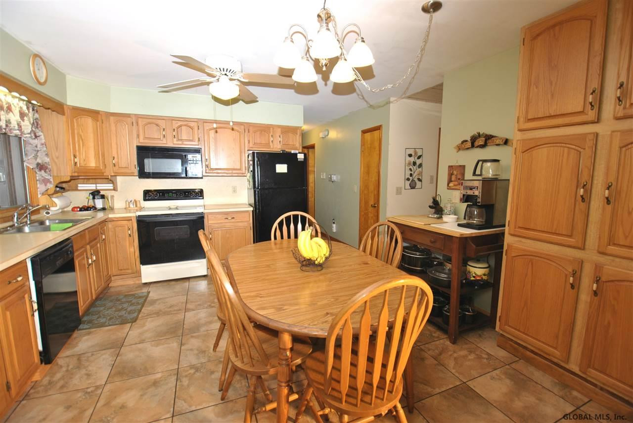 29 Rondack Road Colonie, NY 12205 - Photo 14 of 25 Photo 14