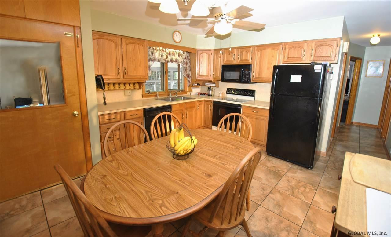 29 Rondack Road Colonie, NY 12205 - Photo 15 of 25 Photo 15