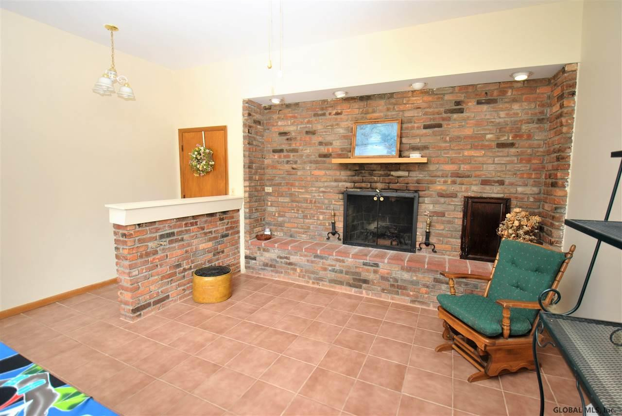 29 Rondack Road Colonie, NY 12205 - Photo 17 of 25 Photo 17